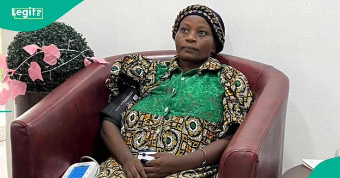 Man narrates his disturbing experience after going to see Aunty Esther at a hospital.