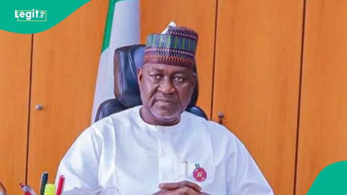 Tsohon Ministan lantarki a Najeriya Tsohon Ministan lantarki a Najeriya