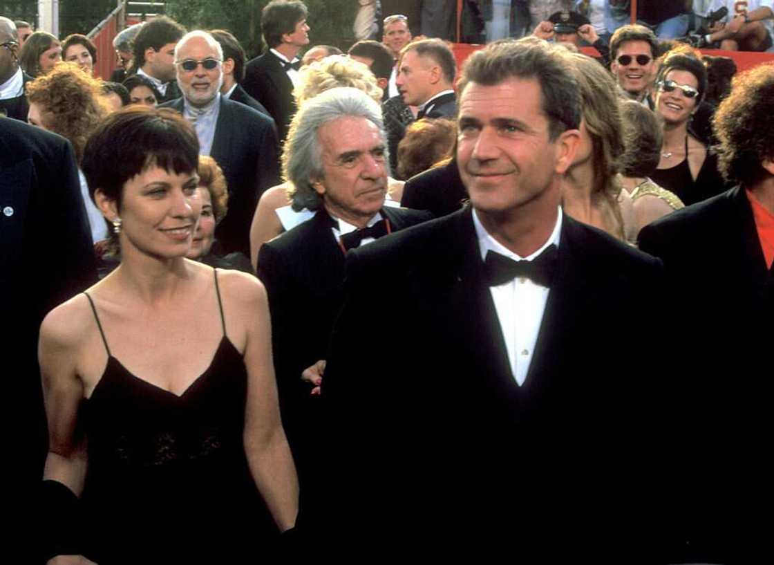 Robyn Moore Gibson Robyn Moore Gibson
