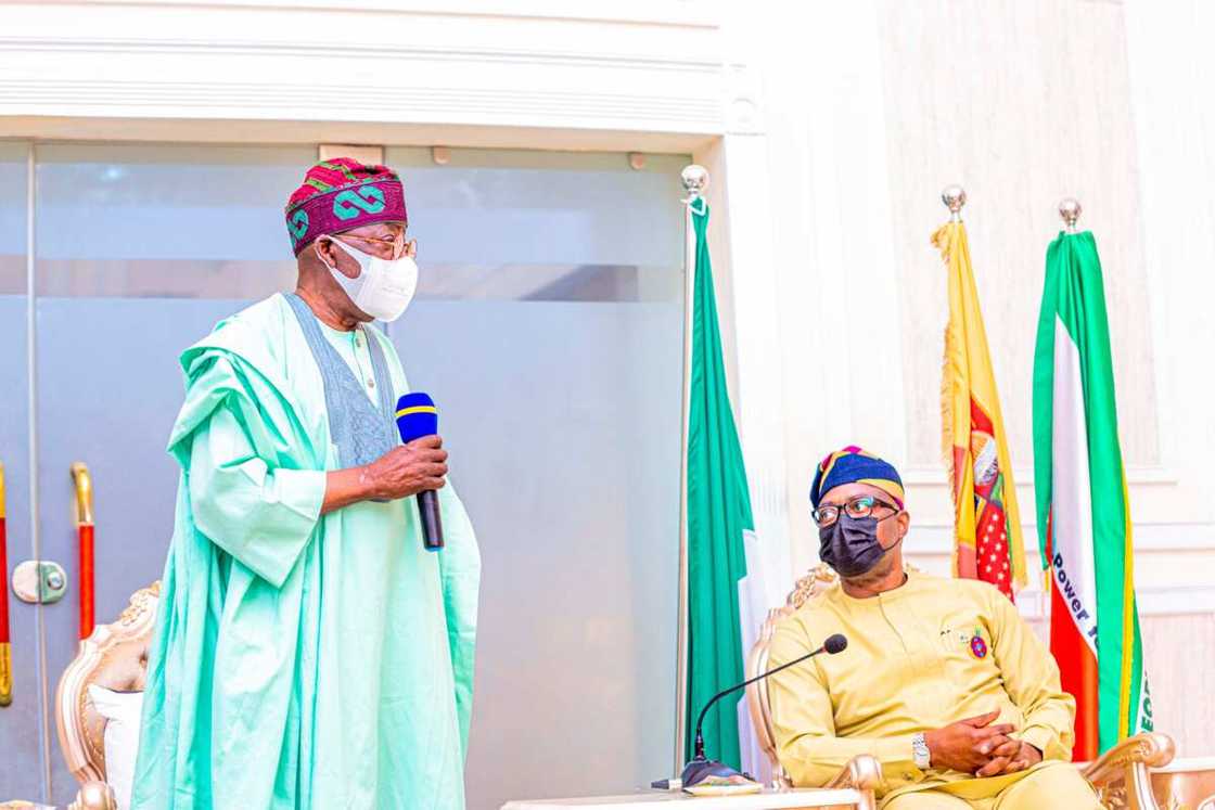 Governor Seyi Makinde Receives Bola Tinubu in Ibadan Governor Seyi Makinde Receives Bola Tinubu in Ibadan