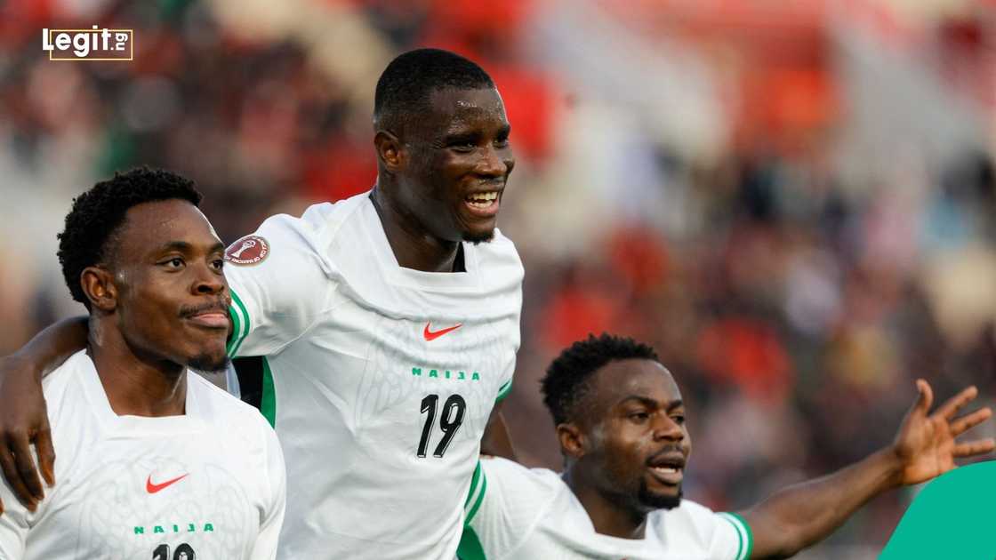 Paul Onuachu, Fisayo Dele-Bashiru, Moses Simon, Uganda, Nigeria, Fes Stadium. Paul Onuachu, Fisayo Dele-Bashiru, Moses Simon, Uganda, Nigeria, Fes Stadium.