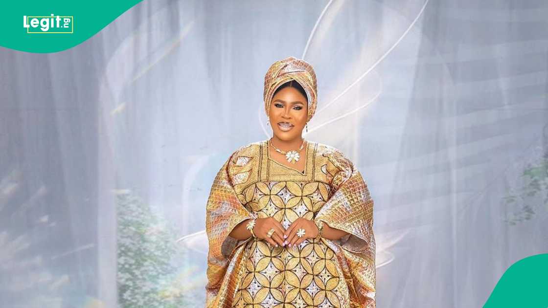 Fans send message to Faithia Williams over outfit to brithday Fans send message to Faithia Williams over outfit to brithday