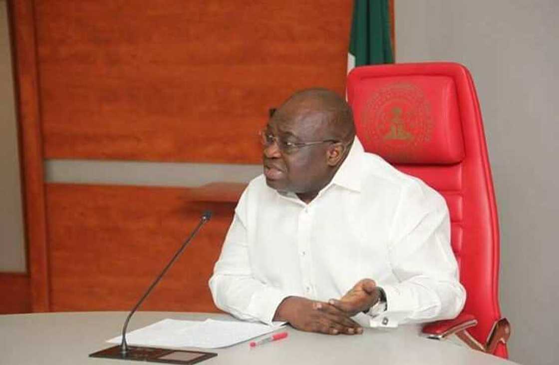 Gwamnan Abiya Ikpeazu.