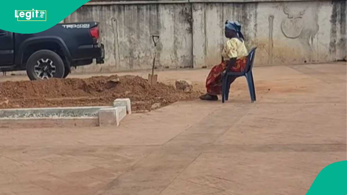 Woman mourning her childhood friend who died. Woman mourning her childhood friend who died.