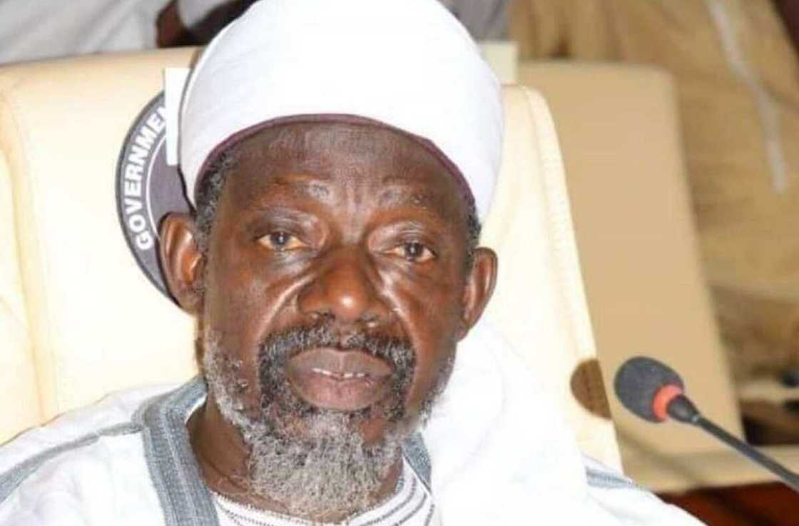 Zamfara: Kwamishina Ya Yi Murabus Don Gudun Kada a Tsige Shi Daga Kujerarsa Kan Wa'azin Da Ya Yi Zamfara: Kwamishina Ya Yi Murabus Don Gudun Kada a Tsige Shi Daga Kujerarsa Kan Wa'azin Da Ya Yi
