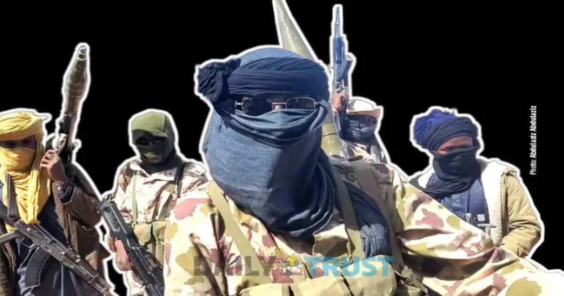 Shugaban 'yan bindiga ya ce ya mallaki sabbin kudi Shugaban 'yan bindiga ya ce ya mallaki sabbin kudi