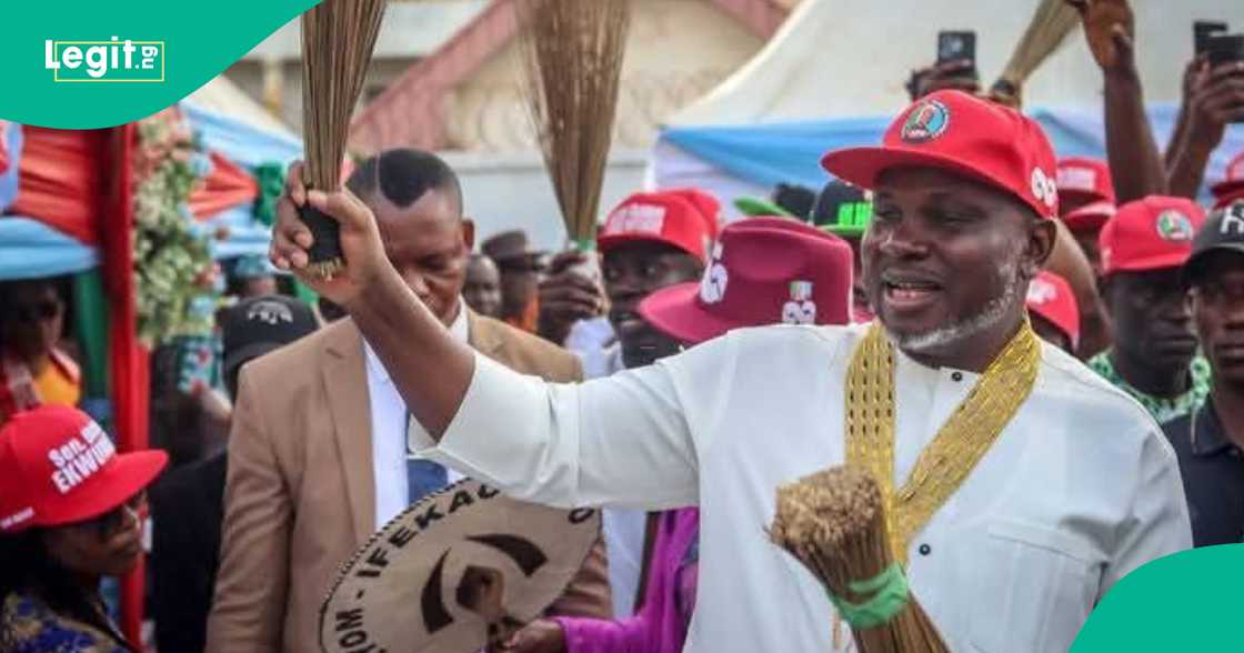 Dan takarar APC a zaben Anambra, Nicholas Kachukwu. Dan takarar APC a zaben Anambra, Nicholas Kachukwu.