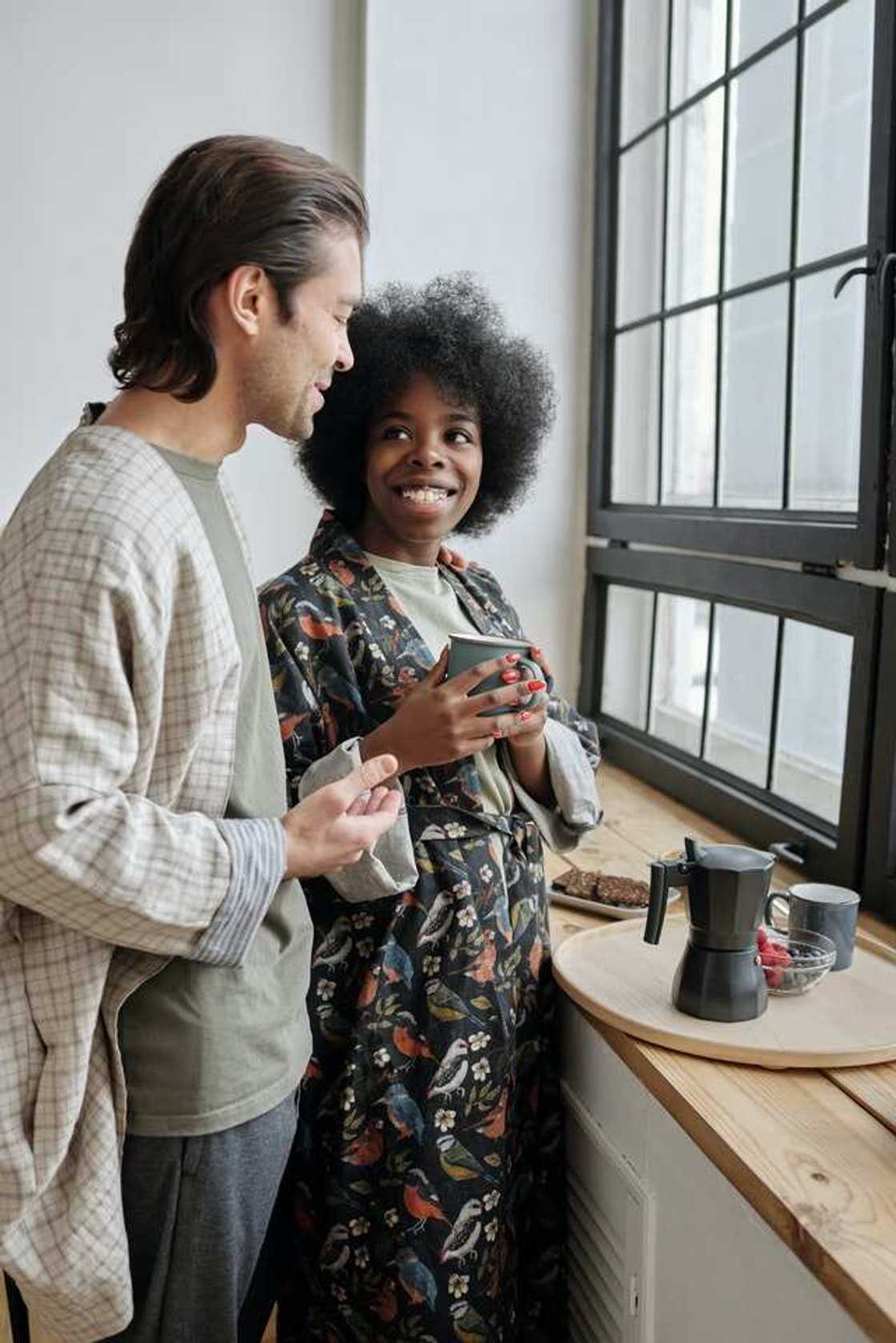 how to show a guy you're interested how to show a guy you're interested
