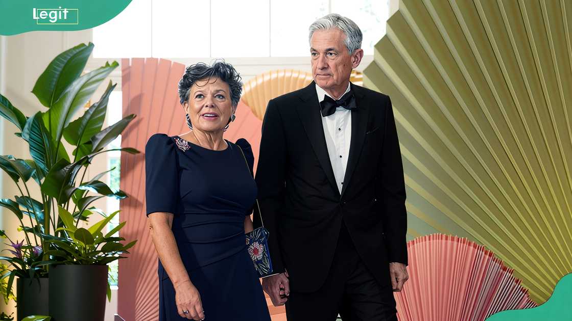 Jerome Powell and his wife Elissa Leonard at the Booksellers Room of the White House Jerome Powell and his wife Elissa Leonard at the Booksellers Room of the White House