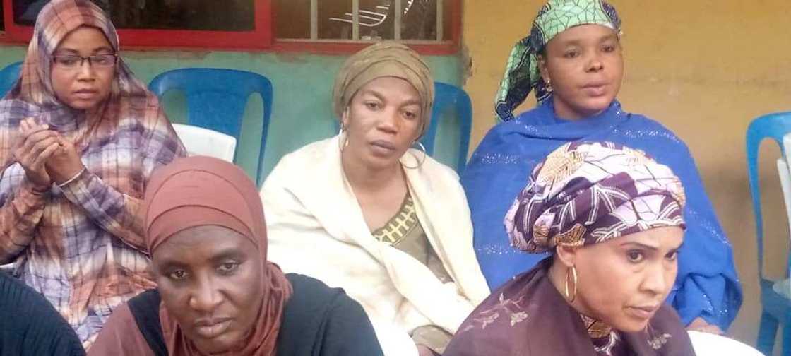 Hotunan jaruman Kannywood da suka shirya taron addu’a ga mamatan masana'antar Hotunan jaruman Kannywood da suka shirya taron addu’a ga mamatan masana'antar