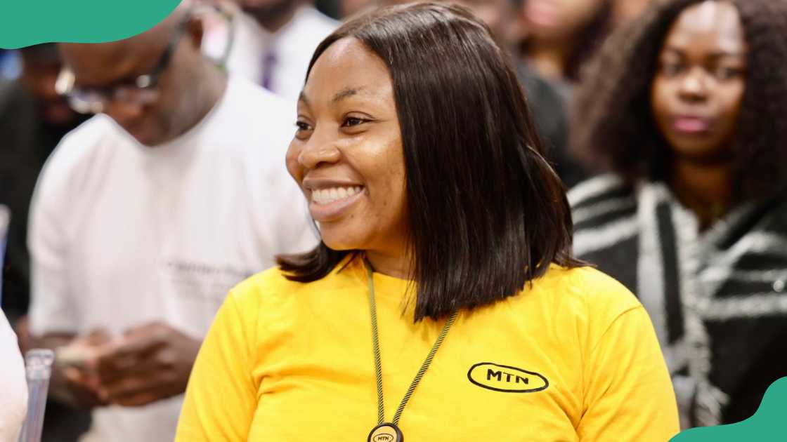 A female MTN staff member. A female MTN staff member.