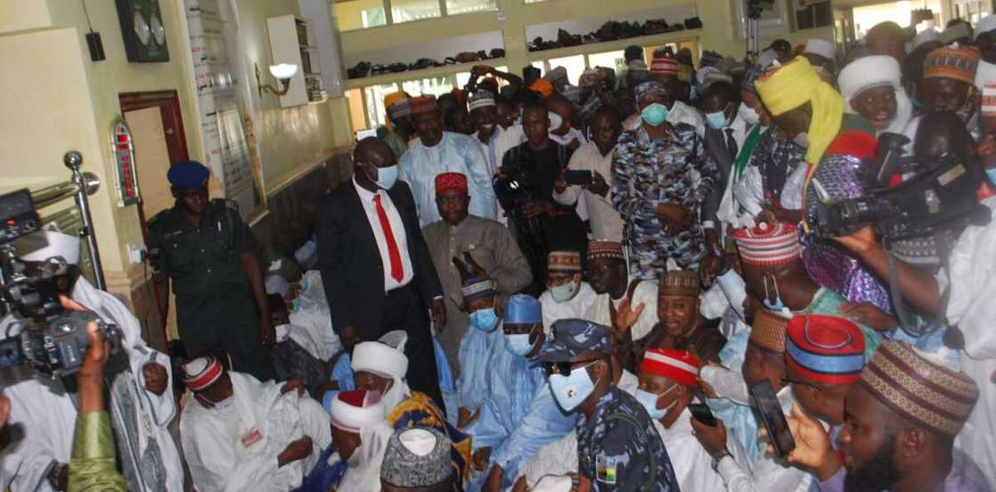 Sanata Marafa ya aurar da diyarsa tare da marayu 13 a Kaduna