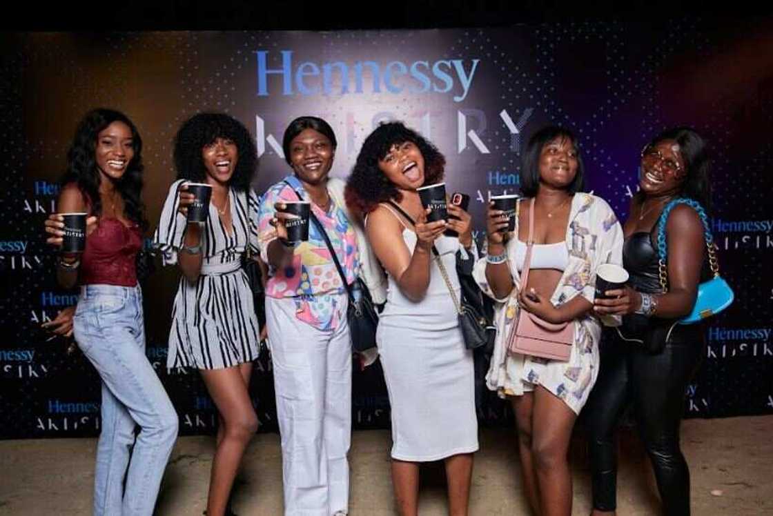 Hennessy Hosts Lagos to its Annual Finale Concert: Hennessy Artistry: Diffraction Hennessy Hosts Lagos to its Annual Finale Concert: Hennessy Artistry: Diffraction
