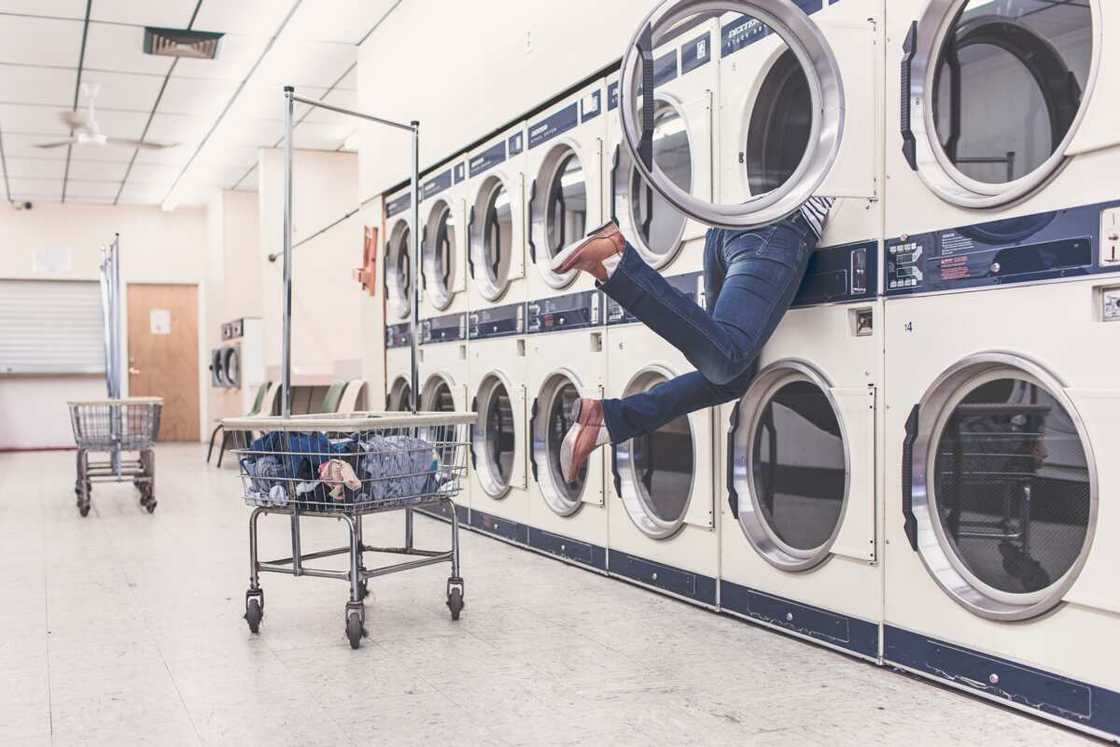 how to clean a front loading washing machine with vinegar and baking soda