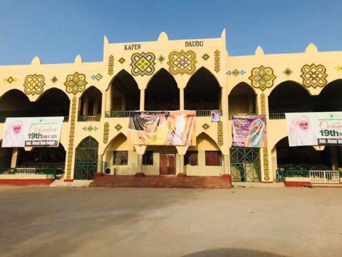 Hotuna daga wurin shirye-shiryen mika sandar sarautar Zazzau Hotuna daga wurin shirye-shiryen mika sandar sarautar Zazzau