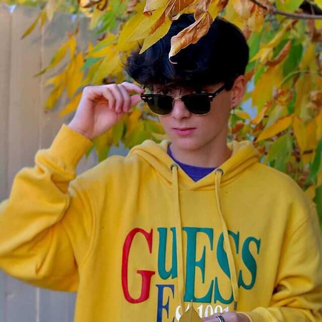 How old is Jakob Greer? How old is Jakob Greer?