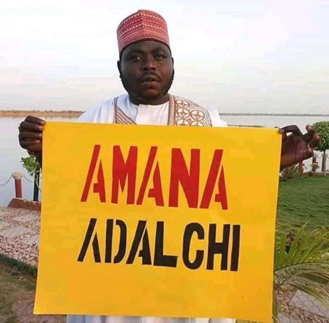 Mawakin Abba Gida-Gida ya jagoranci mawaka da 'yan fim yin zanga-zanga a Kano, hotuna Mawakin Abba Gida-Gida ya jagoranci mawaka da 'yan fim yin zanga-zanga a Kano, hotuna