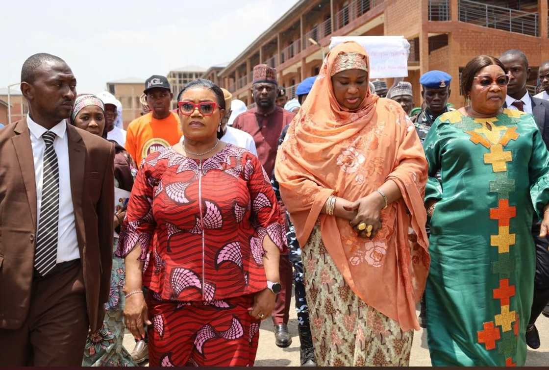 Wike commissions solar-powered market in Abuja Wike commissions solar-powered market in Abuja