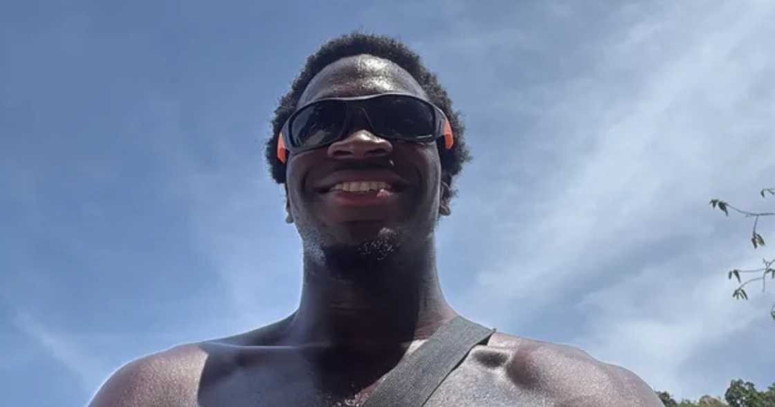 Nigerian man shares how a White lady discovered the camera he lost 7 months ago.