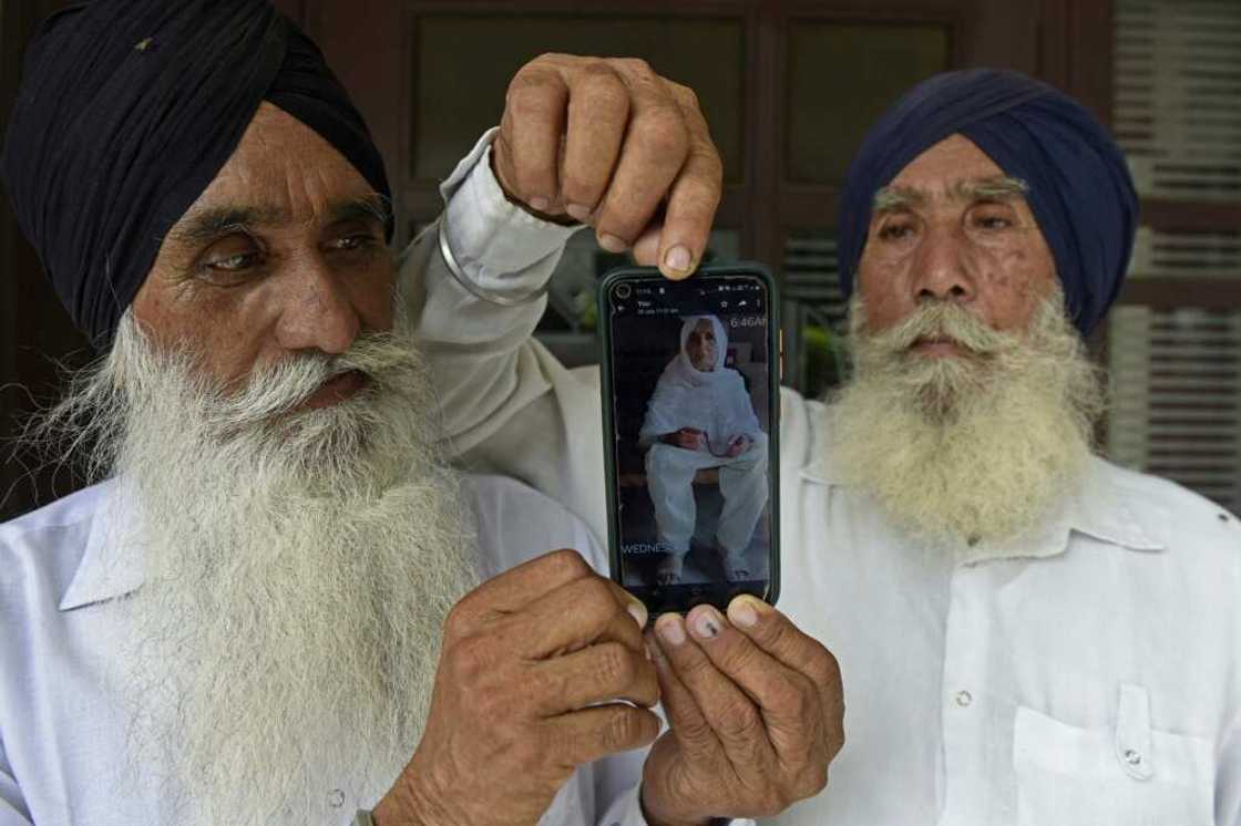 For Sikhs Baldev and Gurmukh Singh there was no hesitation in embracing their half-sister Mumtaz Bibi, who was raised Muslim in Pakistan For Sikhs Baldev and Gurmukh Singh there was no hesitation in embracing their half-sister Mumtaz Bibi, who was raised Muslim in Pakistan