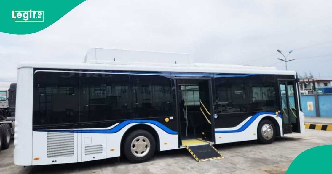 Lanre Shittu Motors unveils new CNG bus Lanre Shittu Motors unveils new CNG bus