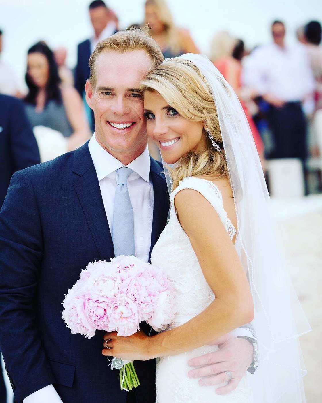 Joe Buck wife Joe Buck wife