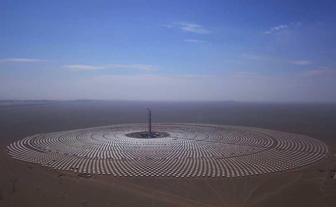 A 100-megawatt molten-salt solar thermal power plant in Dunhuang, northwest China A 100-megawatt molten-salt solar thermal power plant in Dunhuang, northwest China