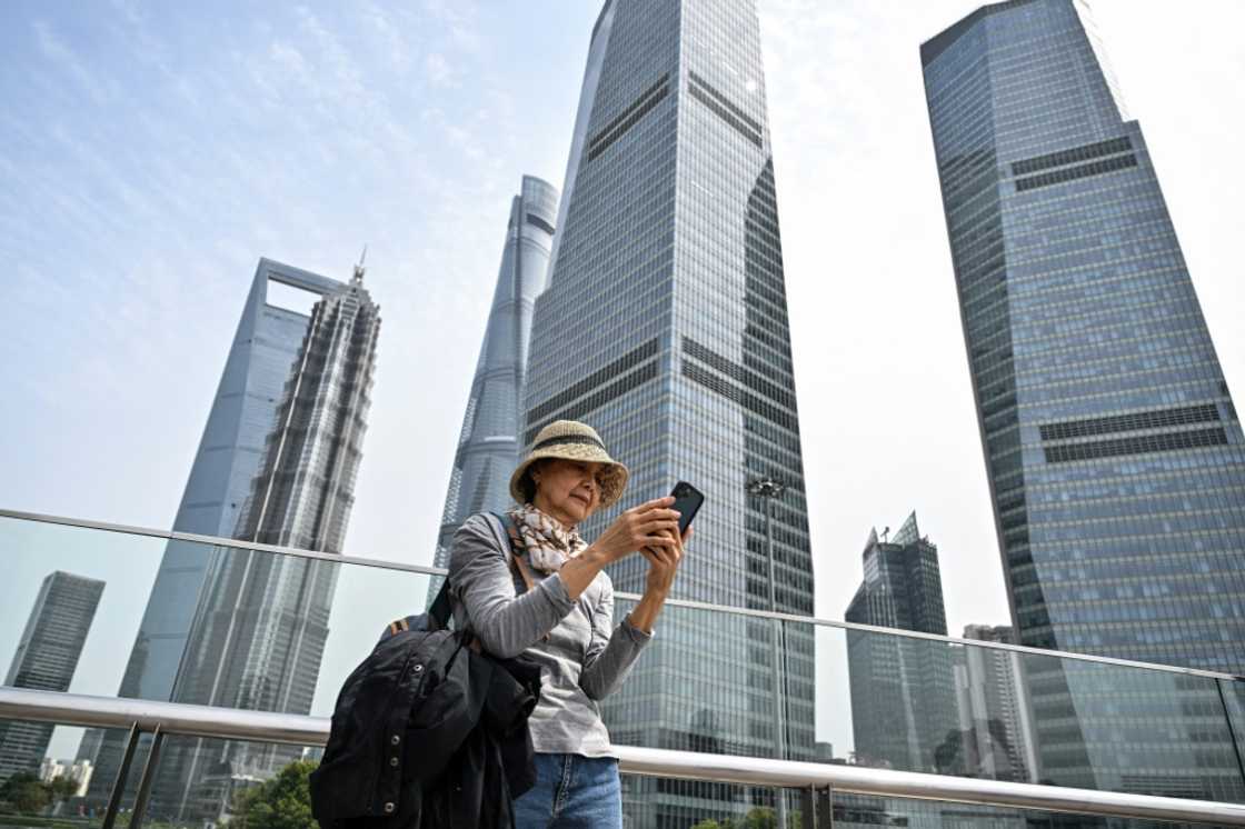 Some of Shanghai's elderly investors took a long view and were not too worried about the market turbulence Some of Shanghai's elderly investors took a long view and were not too worried about the market turbulence