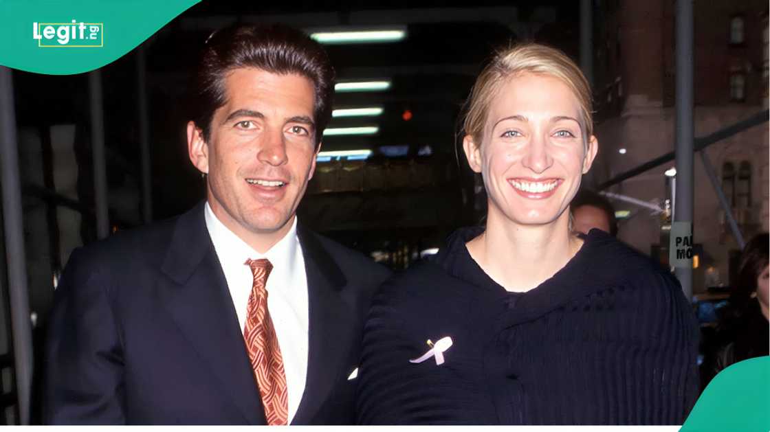 John F. Kennedy Jnr and Carolyn Bessette-Kennedy died in a plane crash John F. Kennedy Jnr and Carolyn Bessette-Kennedy died in a plane crash