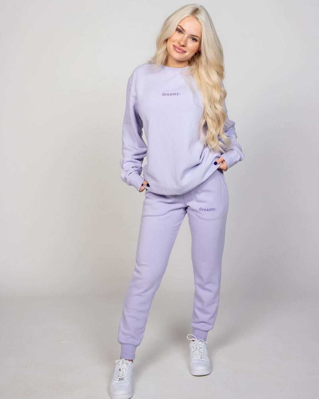 Claudia Walsh Claudia Walsh