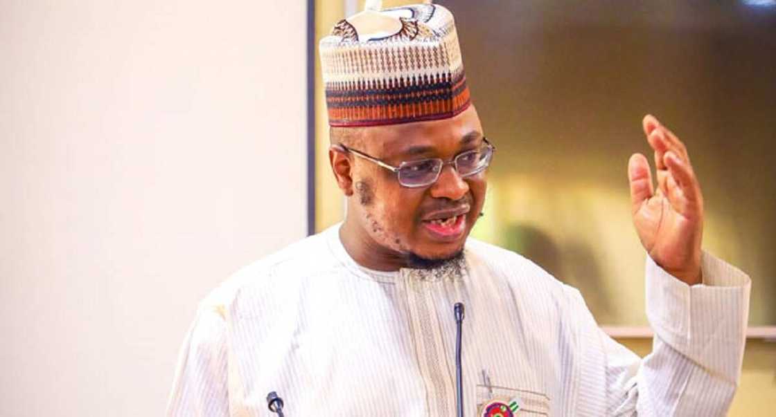 Farfesa Pantami ya samu lambar yabo ta gwanintar aiki Farfesa Pantami ya samu lambar yabo ta gwanintar aiki