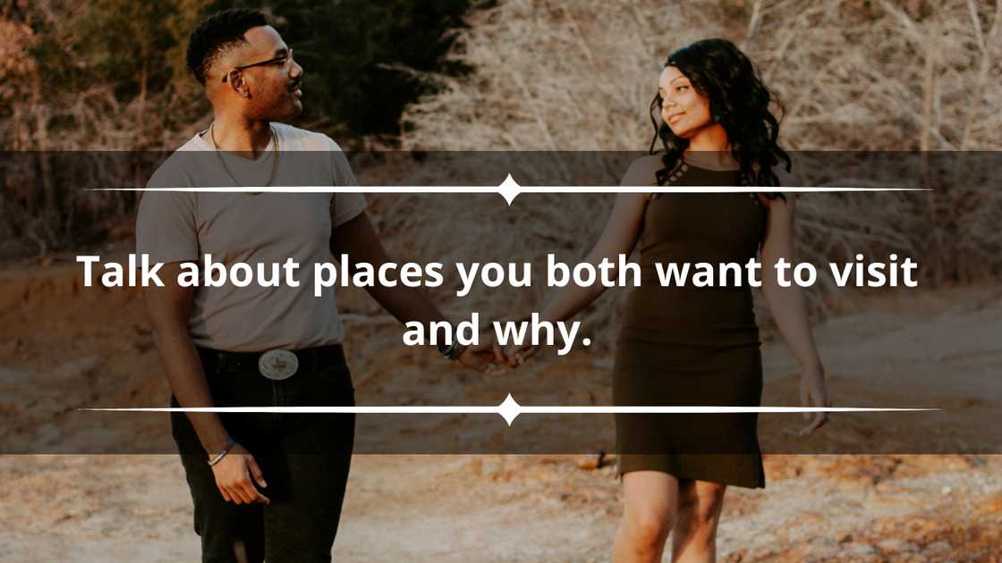 Things to talk about with your girlfriend over text Things to talk about with your girlfriend over text