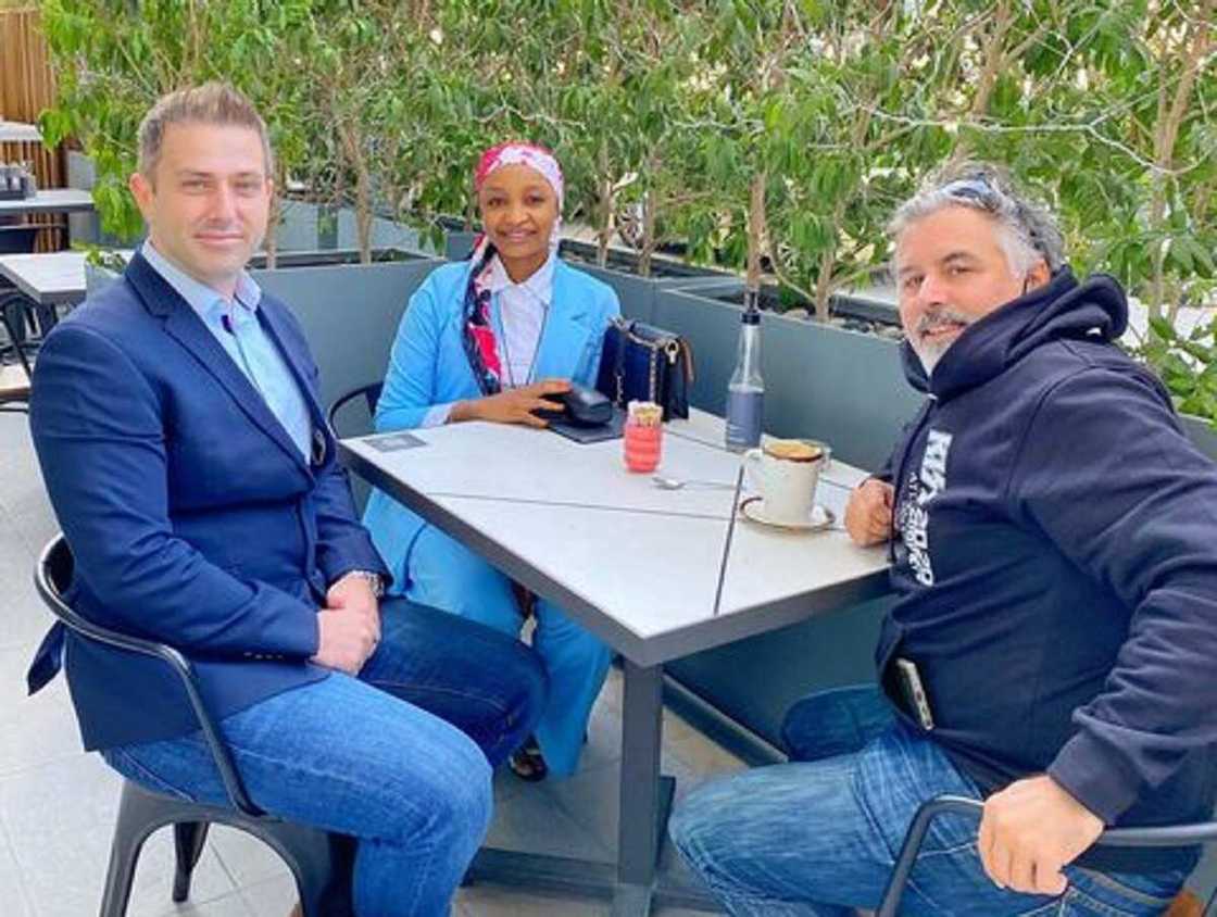 Rahama Sadau ta gana da kwamishinan fina-finai na Quebec a kasar Canada Rahama Sadau ta gana da kwamishinan fina-finai na Quebec a kasar Canada