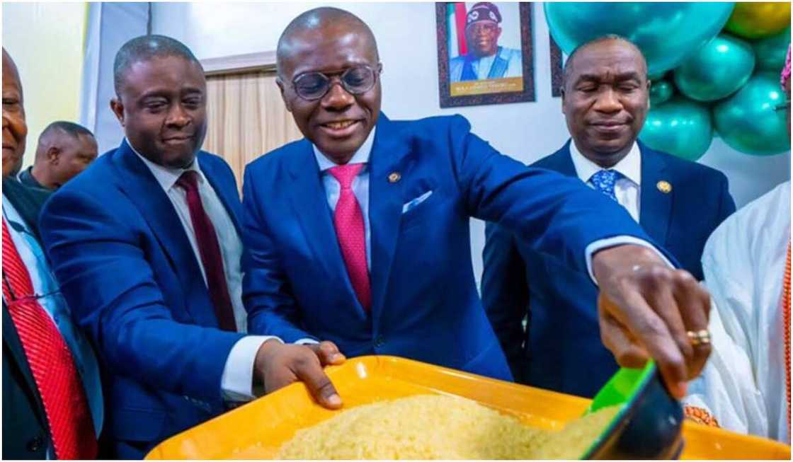 Bola Tinubu, rice sellers, Mile 12 market, The Lagos State Government Bola Tinubu, rice sellers, Mile 12 market, The Lagos State Government