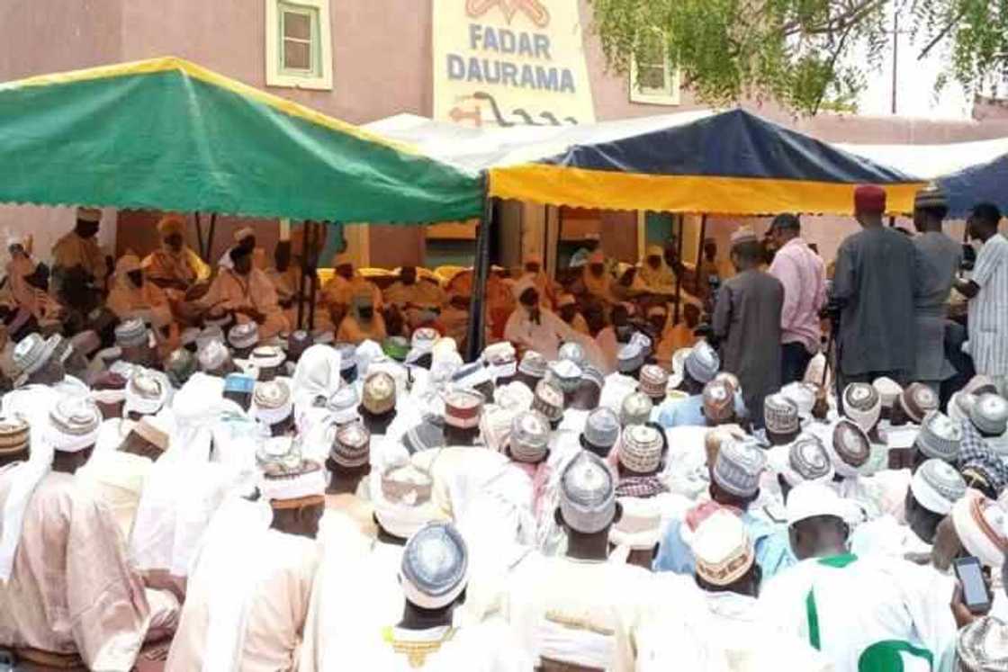 Taron Addu'a na musamman. Taron Addu'a na musamman.