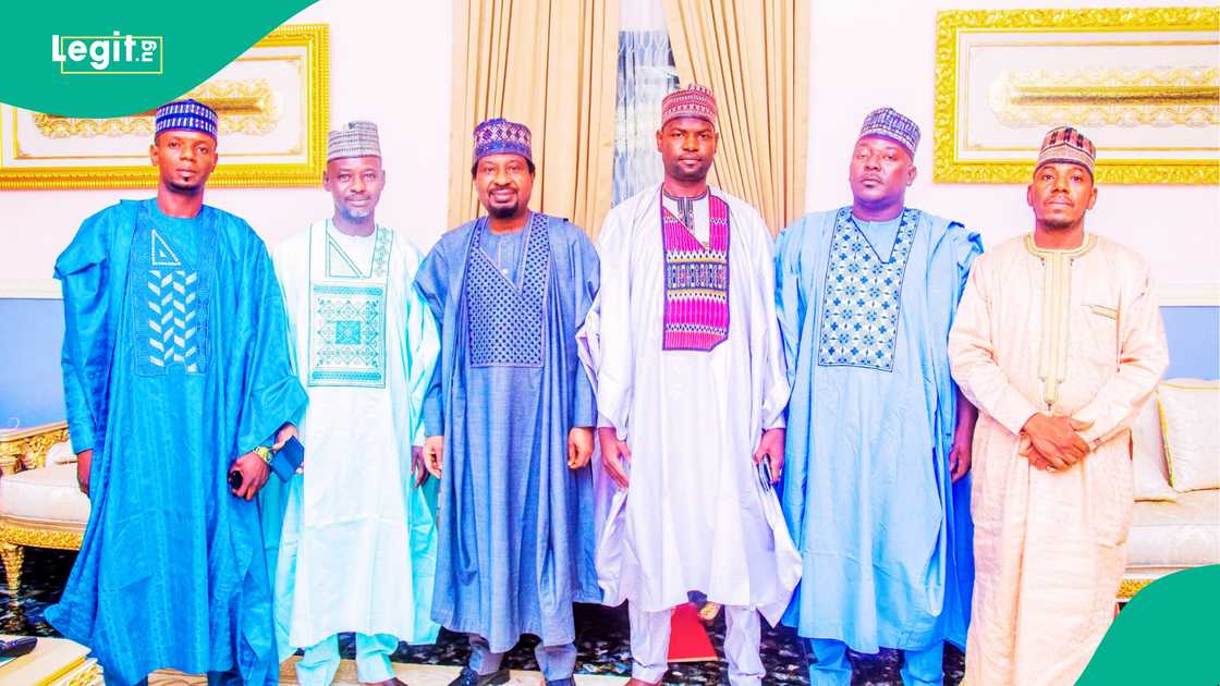 Sanata Barau Jibrin ya yi magana kan ficewar 'ya'yan NNPP zuwa APC a Kano Sanata Barau Jibrin ya yi magana kan ficewar 'ya'yan NNPP zuwa APC a Kano