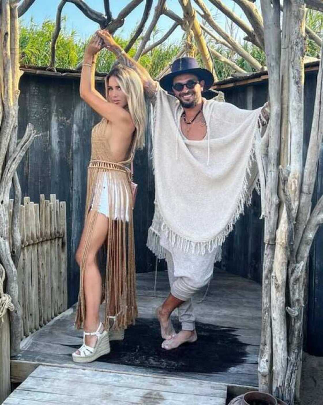 Julien Tanti et Manon Marsault Julien Tanti et Manon Marsault