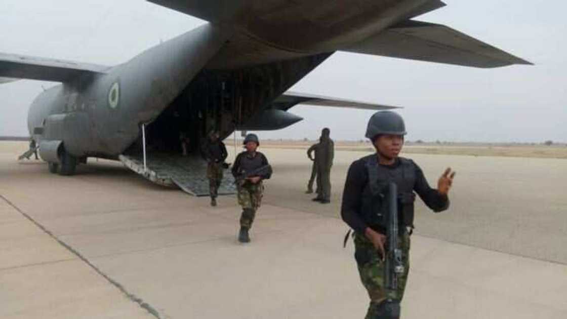 Rundunar Sojan sama ta tura dakarunta da jiragen yaji zuwa Sakkwato Rundunar Sojan sama ta tura dakarunta da jiragen yaji zuwa Sakkwato