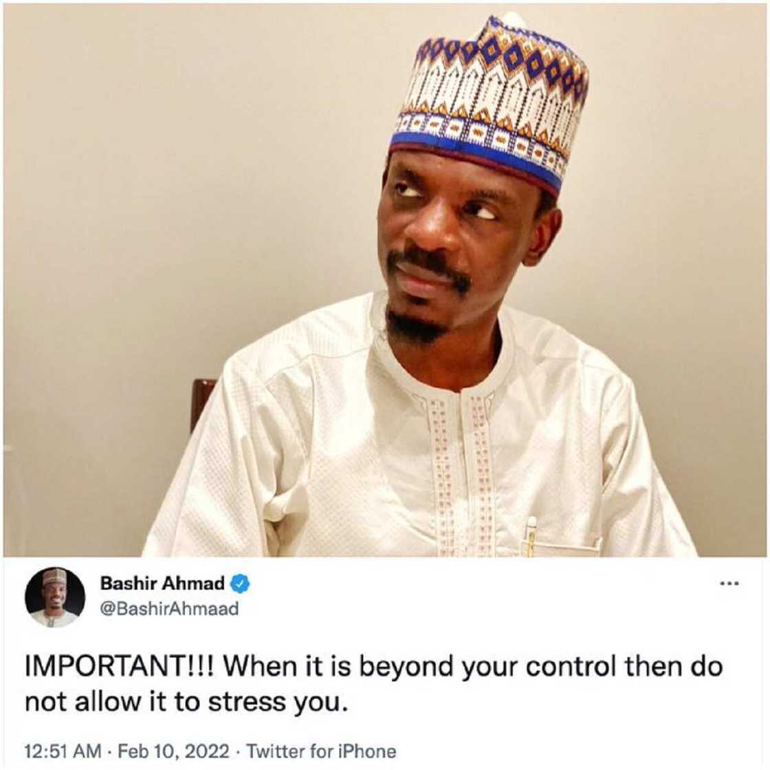 Yan Najeriya sun caccaki hadimin Buhari saboda rubutun da ya wallafa a Twitter Yan Najeriya sun caccaki hadimin Buhari saboda rubutun da ya wallafa a Twitter