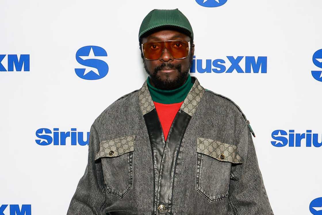 Will.i.am poses at the SiriusXM studios