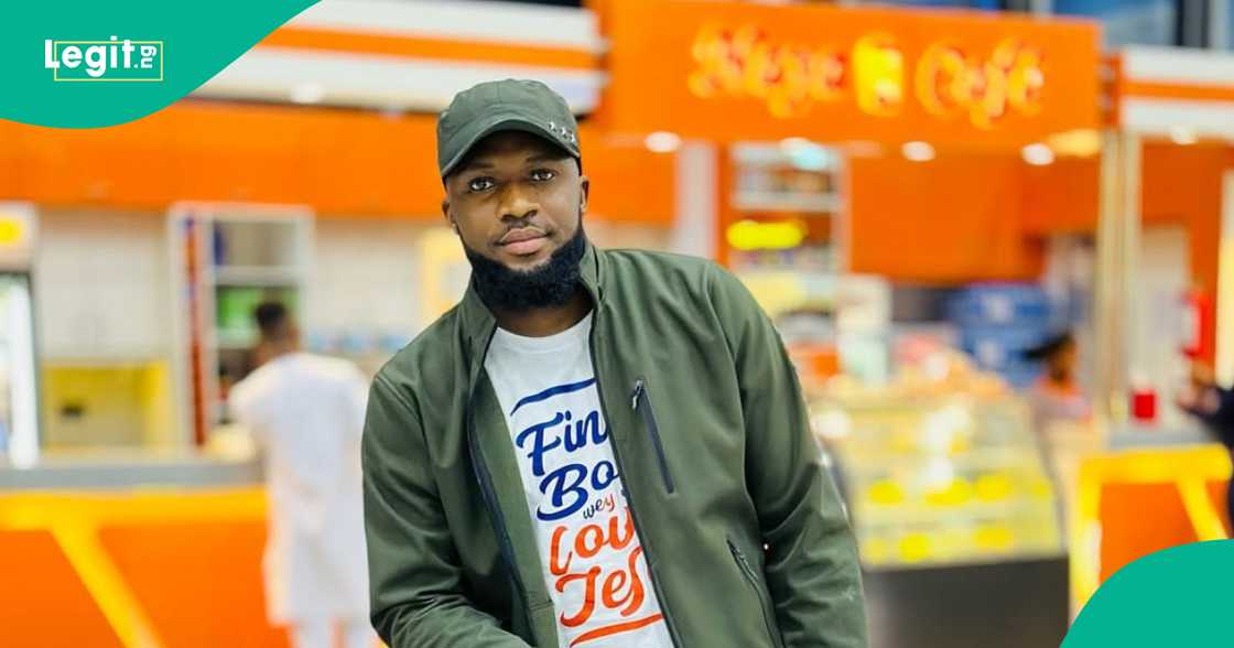 Gospel singer Ebuka Songs' apology video trends. Gospel singer Ebuka Songs' apology video trends.