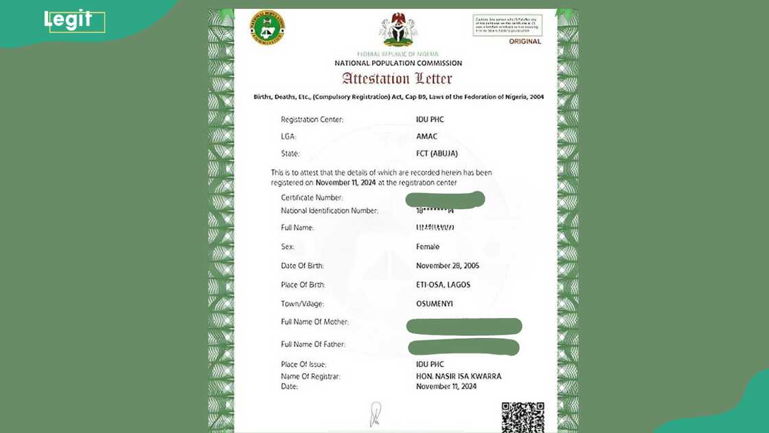 Sample of an original birth attestation Sample of an original birth attestation