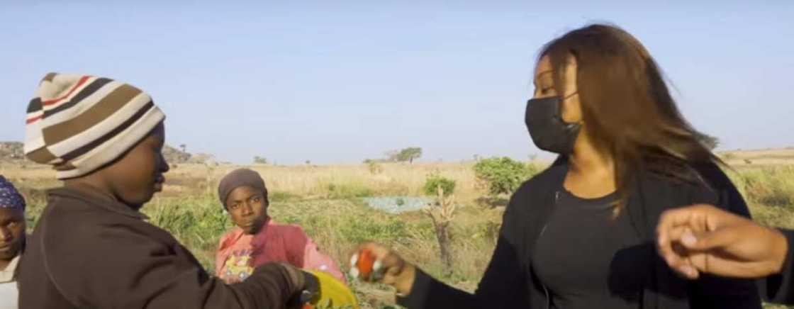 Young lady leaves UK to become a full time farmer in Nigeria Young lady leaves UK to become a full time farmer in Nigeria