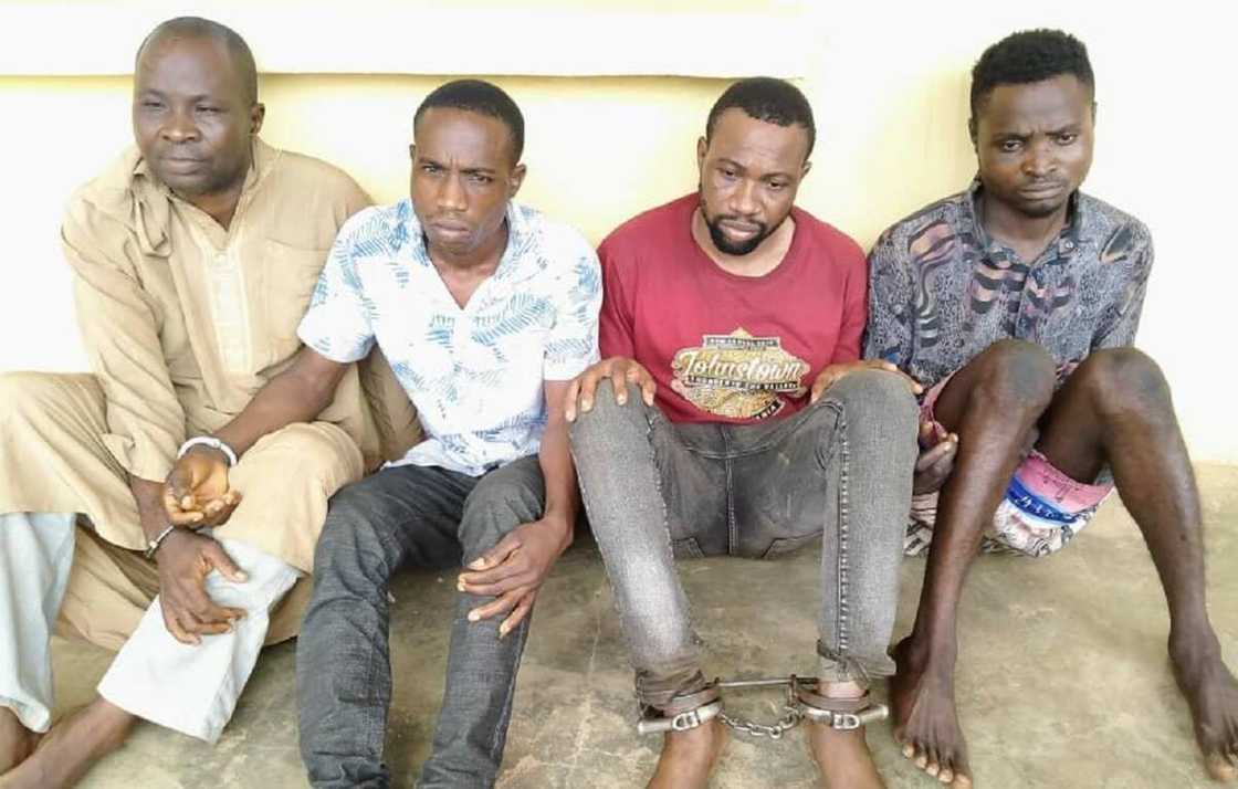 Bata-gari sun sheke mai POS bayan yi mishi fashin N4m a Ogun Bata-gari sun sheke mai POS bayan yi mishi fashin N4m a Ogun