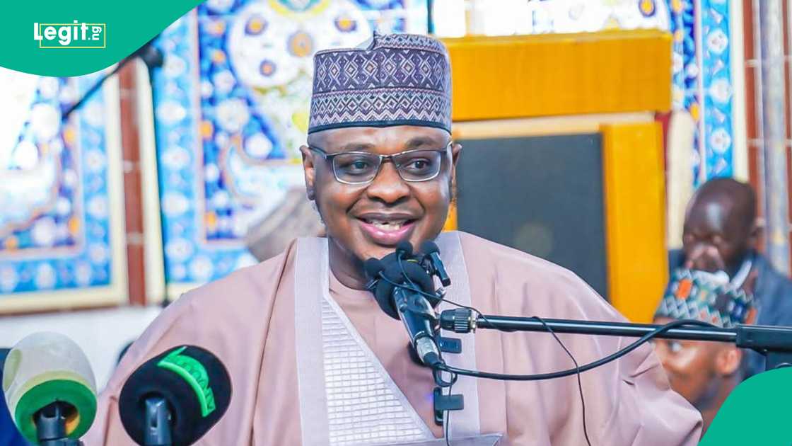 Farfesa Pantami ya ce bai rike motocin gwamnati ba Farfesa Pantami ya ce bai rike motocin gwamnati ba