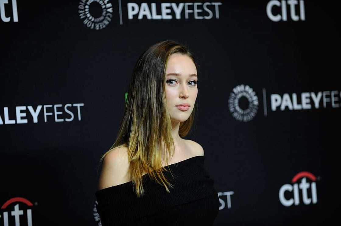 Pourquoi Alycia Debnam-Carey a-t-elle quitté la série The 100 ?