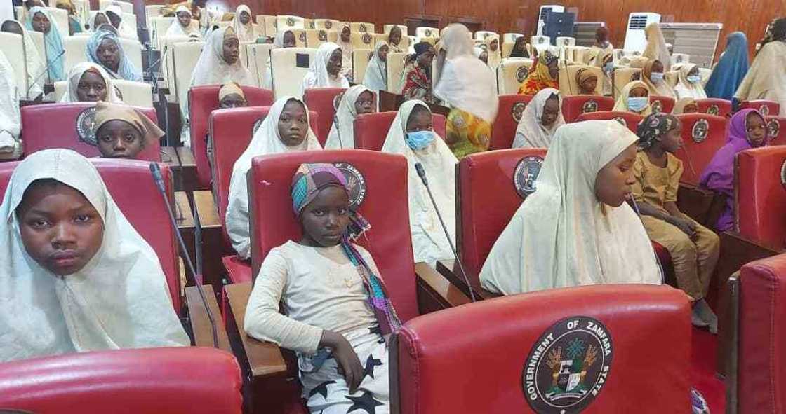 Ba a biya kudin fansa wajen fito da ‘Yan makarantar Jangebe ba inji Gwamnan Zamfara Ba a biya kudin fansa wajen fito da ‘Yan makarantar Jangebe ba inji Gwamnan Zamfara