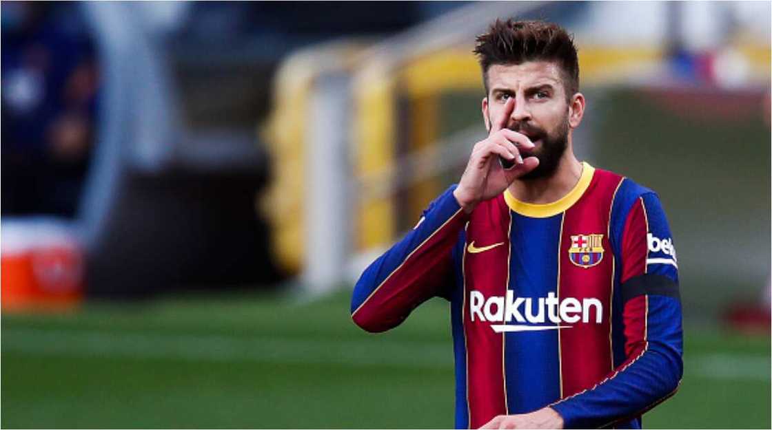 Barcelona star Pique blasts striker during astonishing argument as PSG dominate at Nou Camp Barcelona star Pique blasts striker during astonishing argument as PSG dominate at Nou Camp