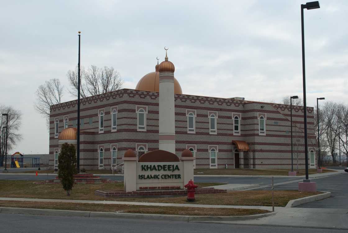 'Yan sanda sun tsaurara matakan tsaro a wasu masallatan garin Utah, ciki har da cibiyar Musulunci ta Khadeeja. 'Yan sanda sun tsaurara matakan tsaro a wasu masallatan garin Utah, ciki har da cibiyar Musulunci ta Khadeeja.