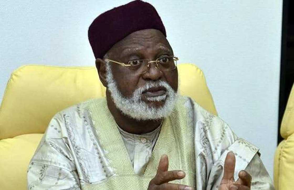 Abdulsalami Abubakar ya bukaci matasa su rungumi zaman lafiya Abdulsalami Abubakar ya bukaci matasa su rungumi zaman lafiya